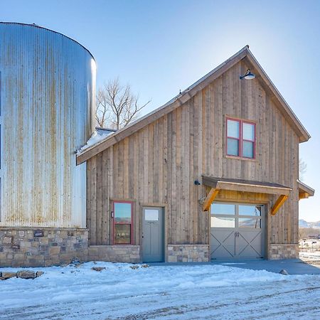 Mountain View, Riverfront Del Norte Barndominium Villa Exterior photo