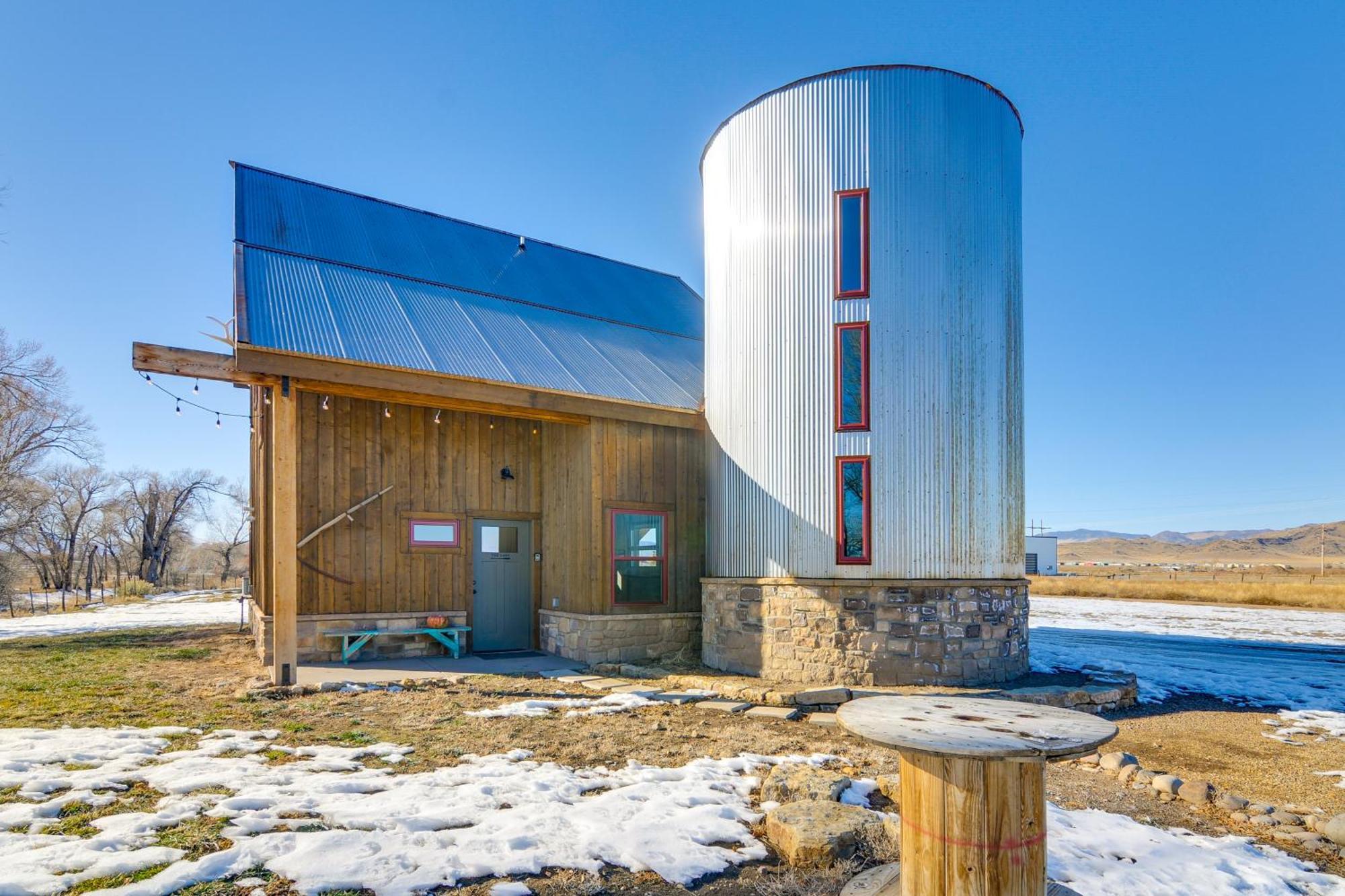 Mountain View, Riverfront Del Norte Barndominium Villa Exterior photo